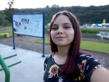 4º DIA SEM NOTÍCIAS: FAMÍLIA DESESPERADA PROCURA ADOLESCENTE DE 15 ANOS EM CAFELÂNDIA